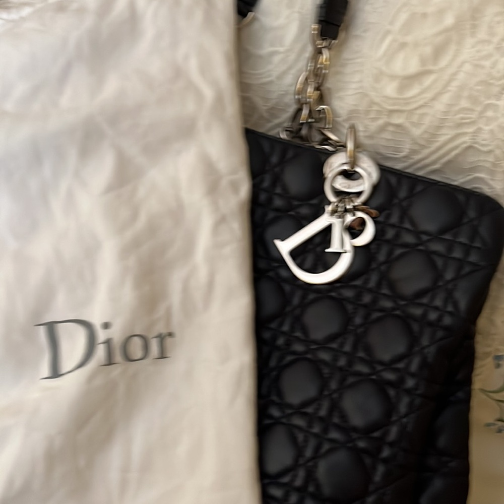 DIOR PURSE  LIKE NEW CONDITION - Picture 10 of 16